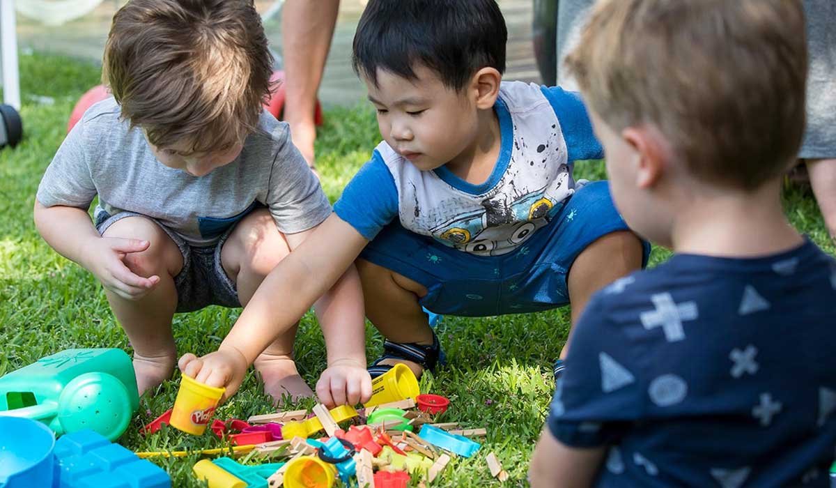 تاثیر بازی و فعالیت‌های خلاقانه بر رشد شناختی کودکان