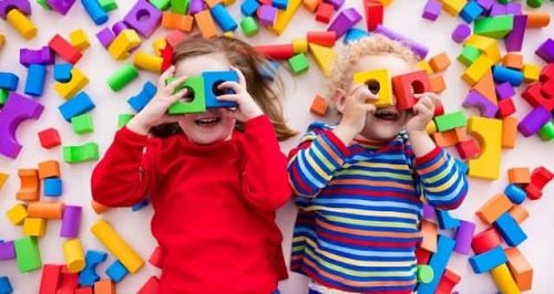 تاثیر بازی و فعالیت‌های خلاقانه بر رشد شناختی کودکان