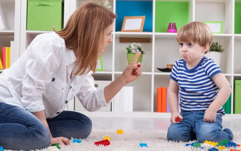 چگونه رفتار کودکان را بدون تنبیه اصلاح کنیم؟