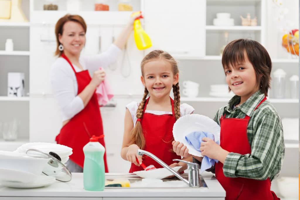 آموزش مسئولیتپذیری به کودکان با روشهای علمی