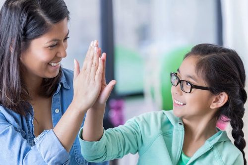 نقش بازخورد مثبت و تشویق در تربیت کودکان